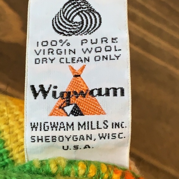 Wigwam Mills Wisconsin winter hat with pom-pom and stripes 100% wool - Picture 5 of 5